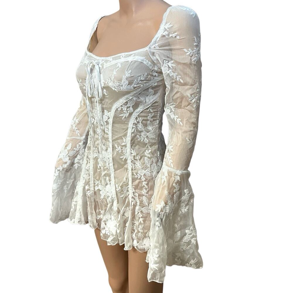 NEW Pretty Little Thing Floral Embroidered Romper Size 2/4 White Coquette Bridal - Picture 2 of 10